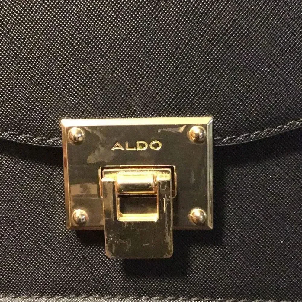 Perty lil handbag by Aldo
